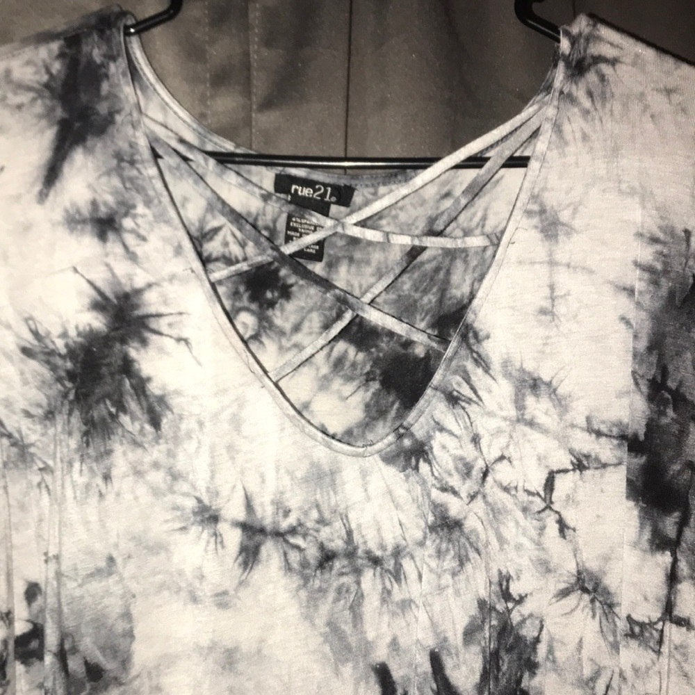 Shirt - Picture 2 of 3